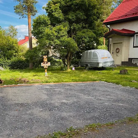 Karhulan Kammari, Oma Sisaeaenkaeynti Ja Wc, Keskusta Affittacamere Valkeakoski